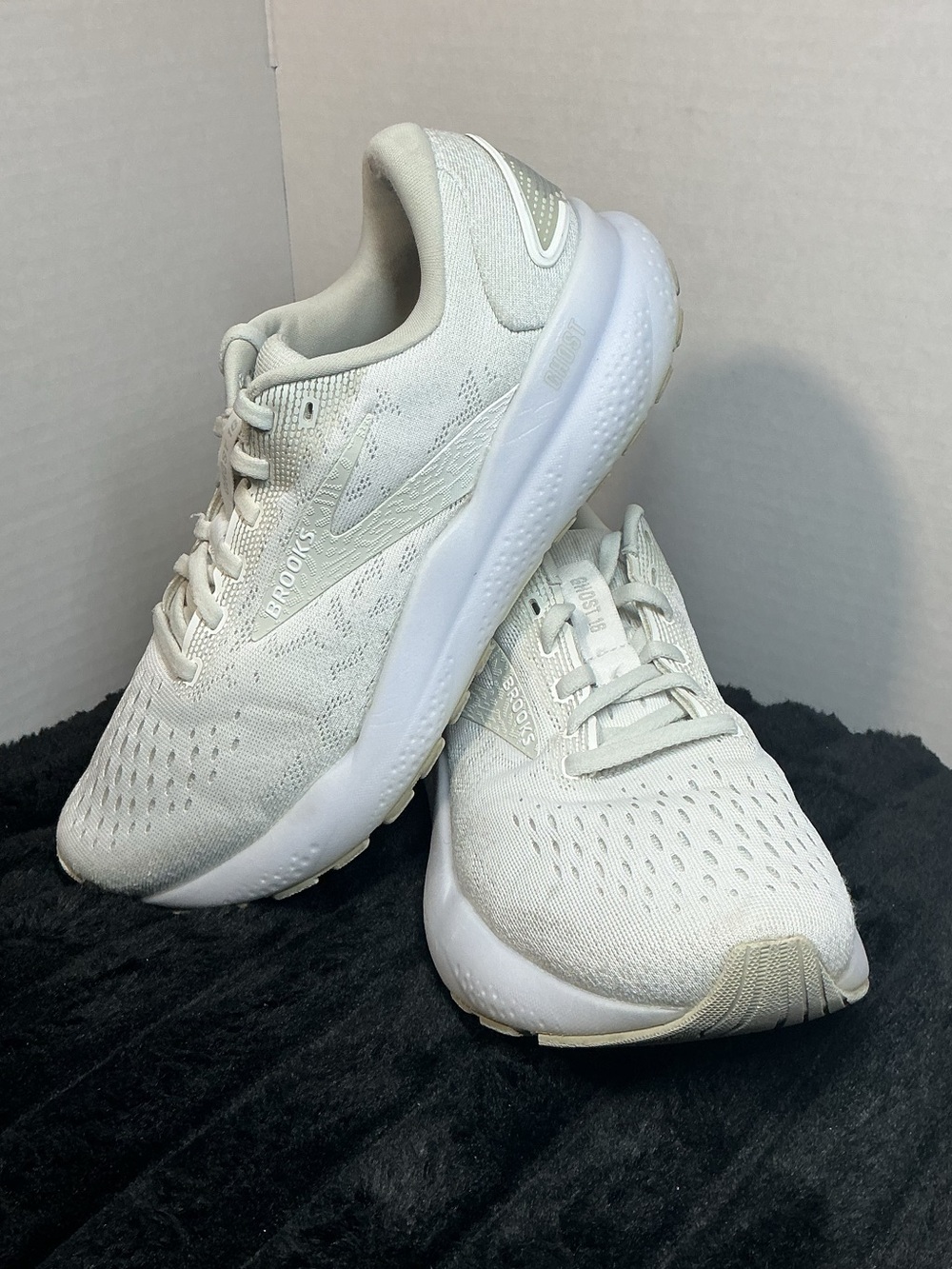 Brooks Ghost 16 Women’s Running Shoes Size 7.5 Medium White 204071B151